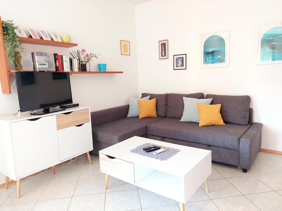 Apartman Mara Premantura Buitenkant foto